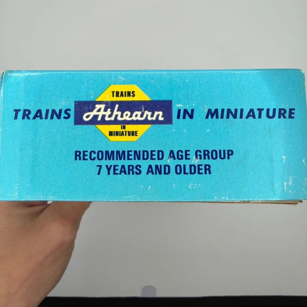 Athearn 54 Ft 3-Bay Covered Hopper Rock Island HO Scale Green 5310 Vintage
